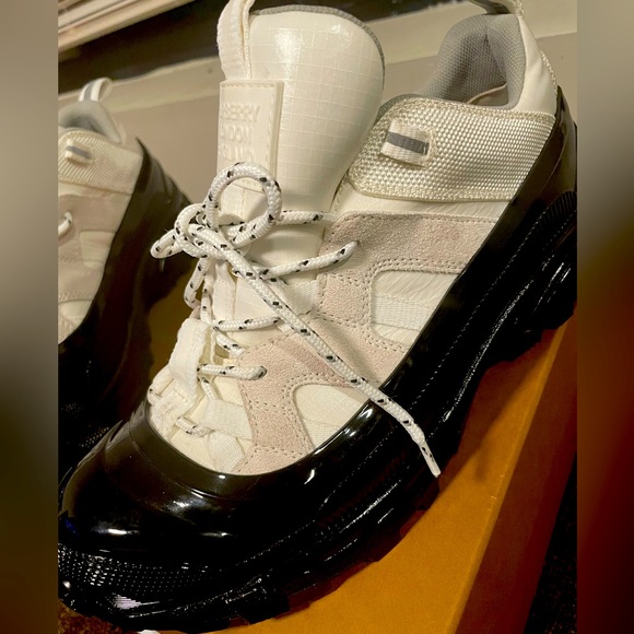 Alf Arthur Burberry sneakers - Picture 1 of 5